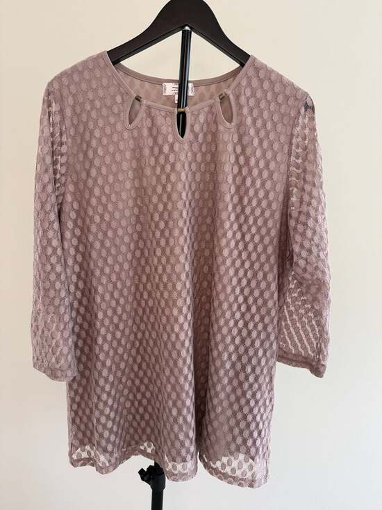 Shannon Ford New York Tops - Shannon Ford New York Mauve Lace Overlay 3/4 Sleeve Blouse, Size 1X